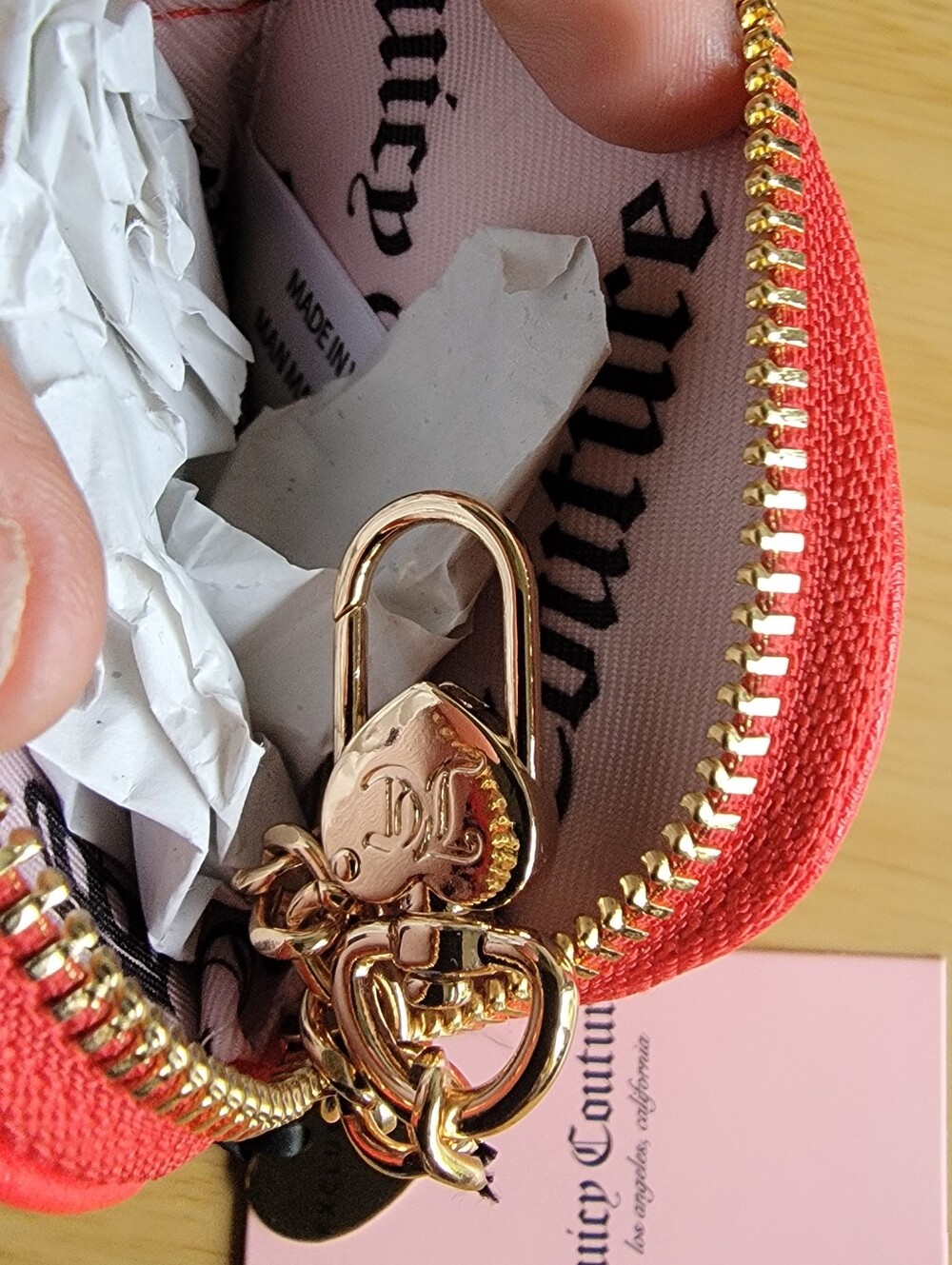Juicy Couture Red Strawberry Coin Pouch & Strawberry Cuff Bracelet - Picture 7 of 8